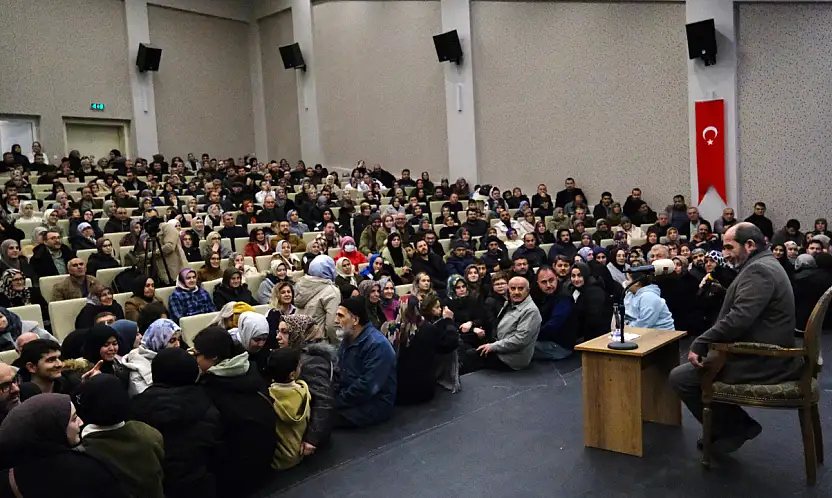 YAZAR ÖMER DEMİRBAĞ SEYDİŞEHİR'DE DİNLEYİCİLERİ İLE BULUŞTU