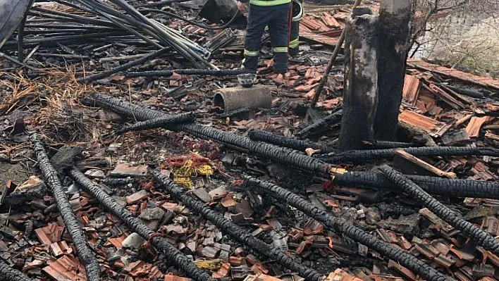 Karapınar'da bir evde yangın çıktı, maddi hasar meydana geldi