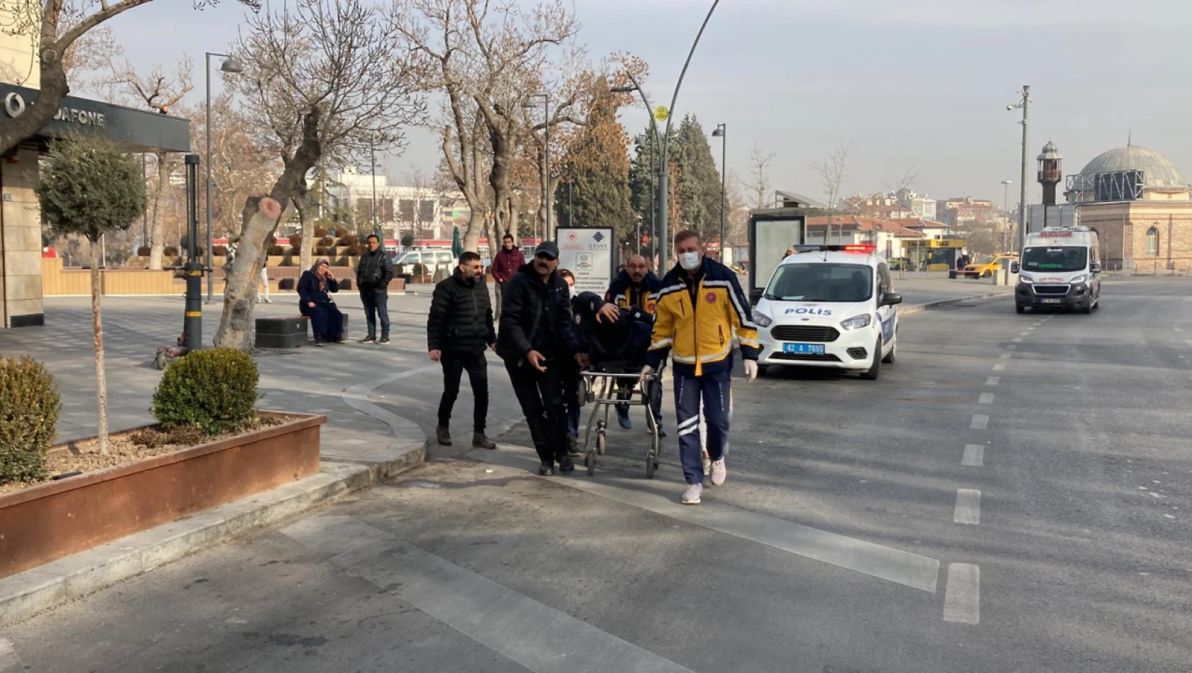 Konya'da taciz olayına müdahale eden polisin bacağı kırıldı