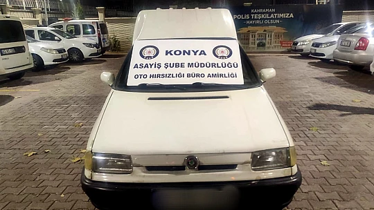 Park halindeki aracı çalan şüpheliler yakayı ele verdi