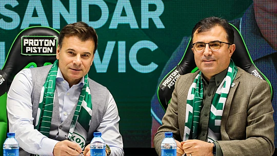 Konyaspor'un yeni teknik direktörü imzayı attı