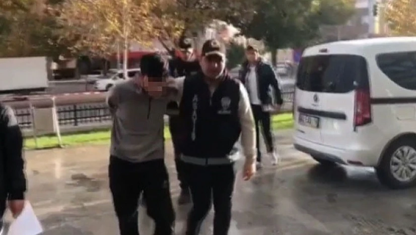 Konya'da bıçak zoruyla bir çocuğu gasp ettiler